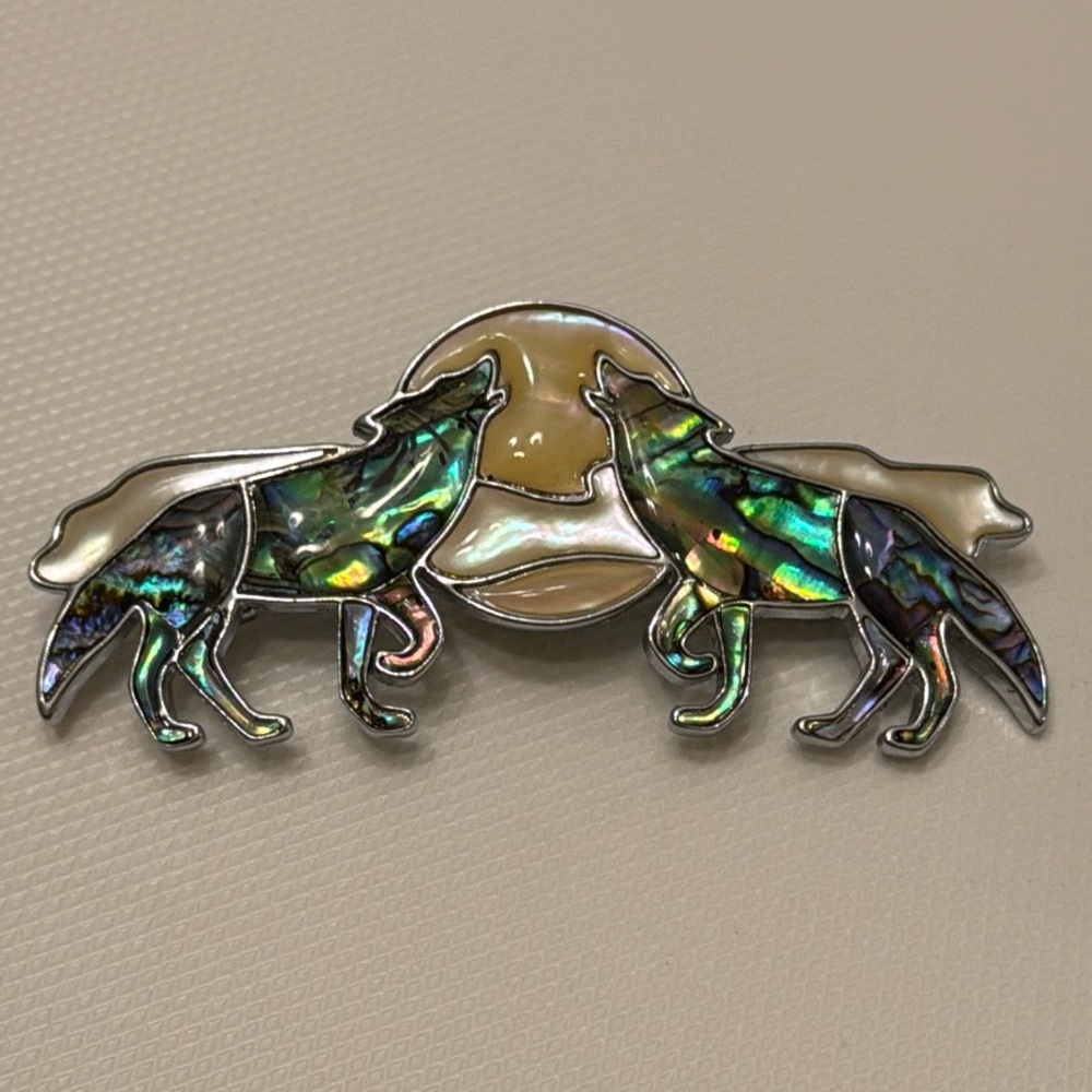 Wolf Abalone Shell Hair-clip